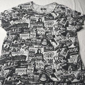 AC DC Shirt Women’s Sz 4 Black White All Over Print Short Sleeve Chest 25”